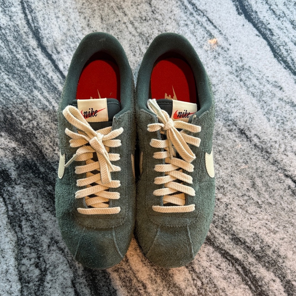 Nike Cortez Vintage Suede Green and Cream Sneakers - Picture 2 of 7